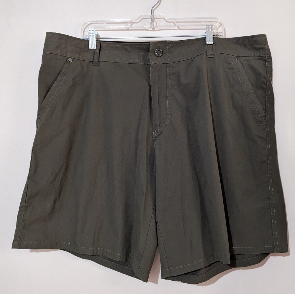 KUHL Kontra Shorts in Dark Moss Green! 5 Pockets Size 42 with 8" inseam New!